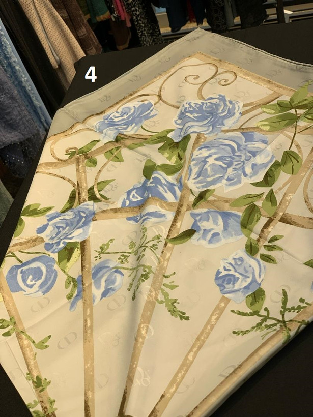 روسری ابریشم ژاکارد دو رو قواره 120 کد 31 طرح 4