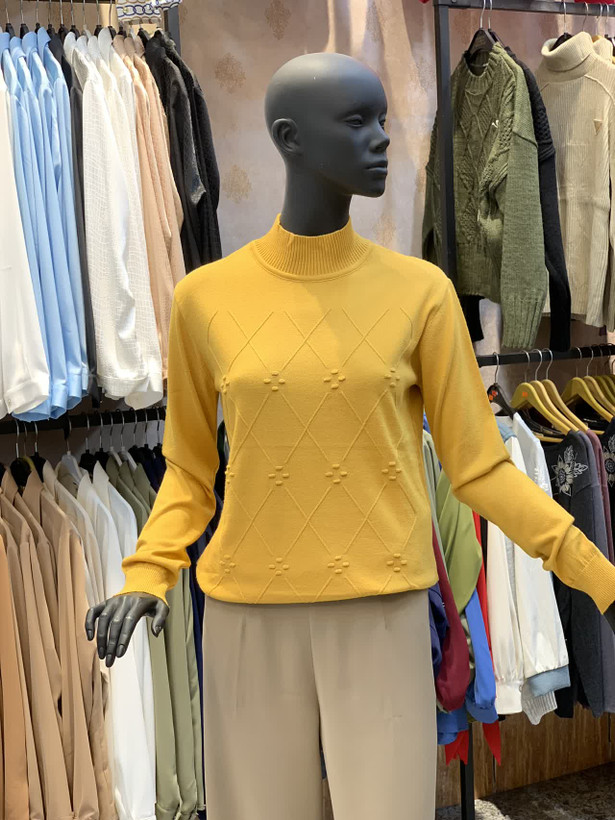 بلوز بافت نخ گپ یقه 5 سانت طرح لوزی