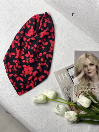 روسری دخترانه قرمز مشکی