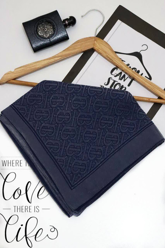 روسری کریستال شاین طرح باربری