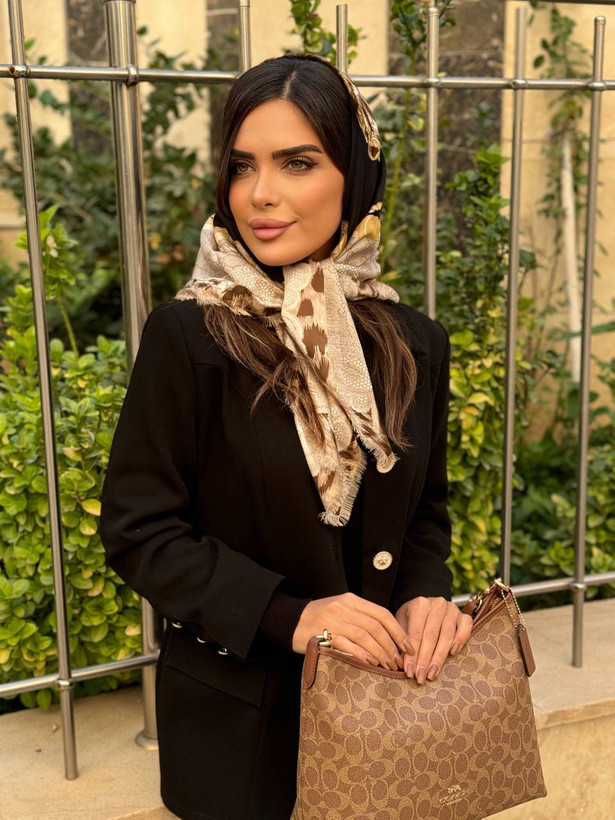 روسری ابریشم تویل دور ریش