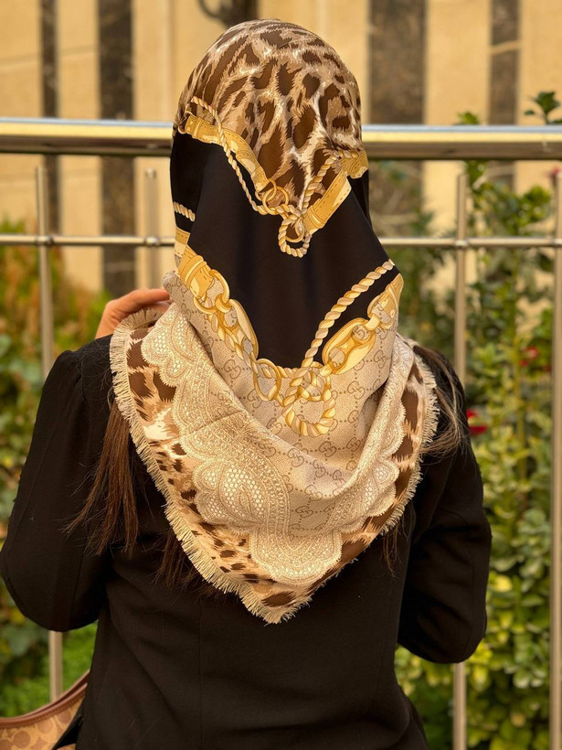 روسری ابریشم تویل دور ریش